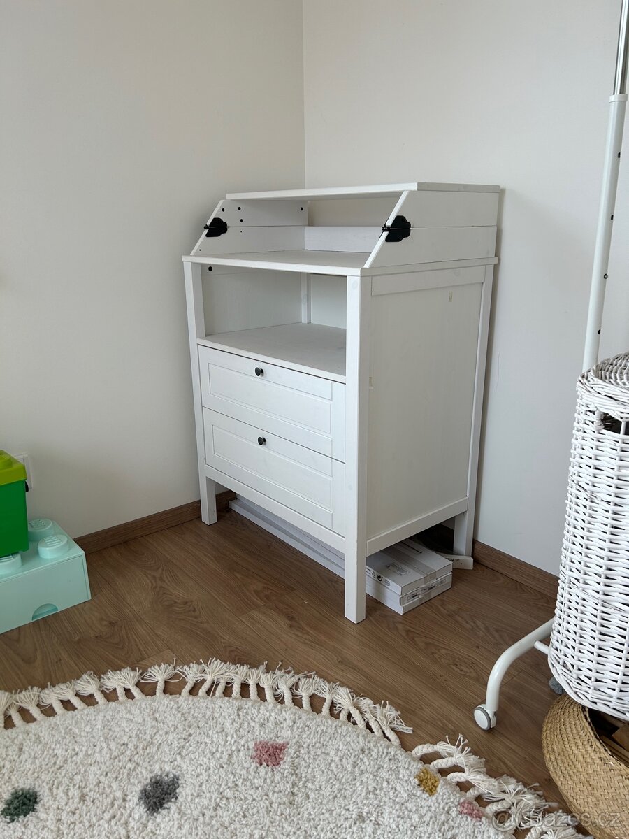 Přebalovací stůl/komoda SUNDVIK /IKEA