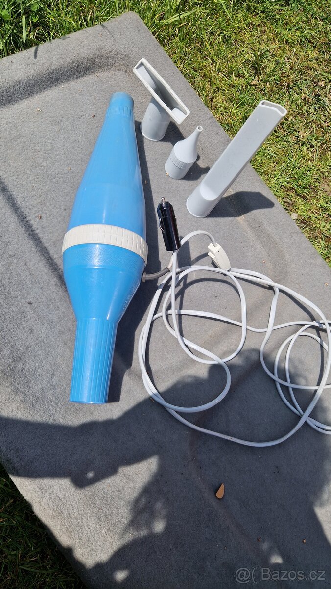 Retro auto vysavač