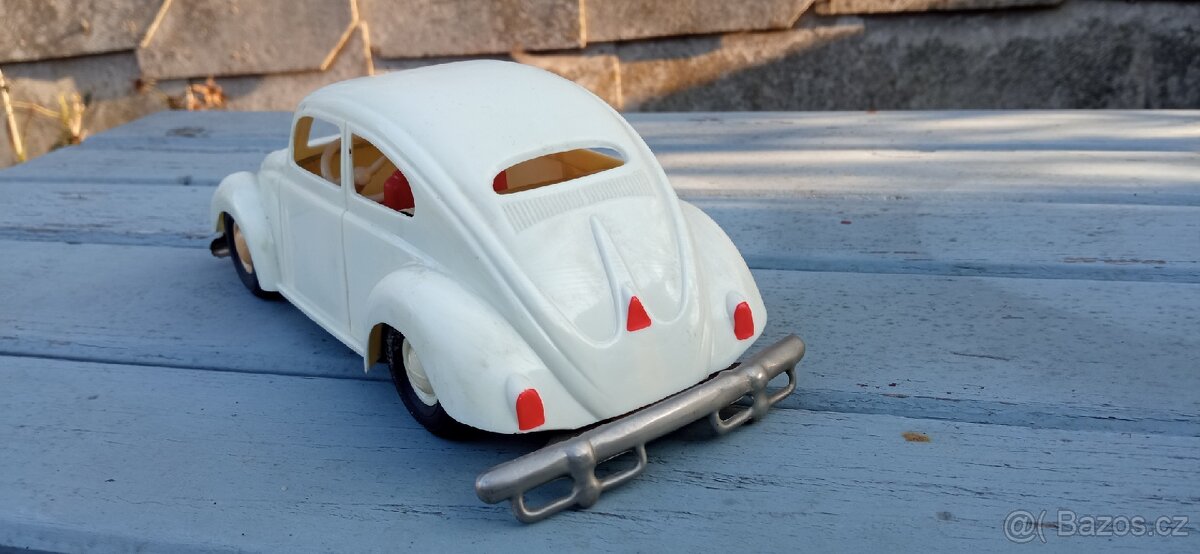 Volkswagen Beetle stará hračka