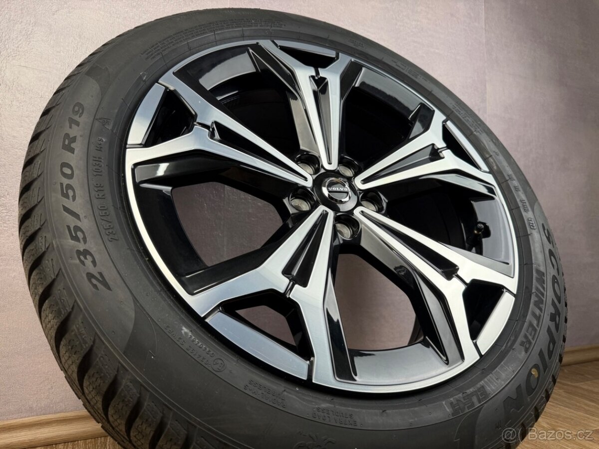TOP zimní R19 kola Volvo XC40 / V90 Cross Country