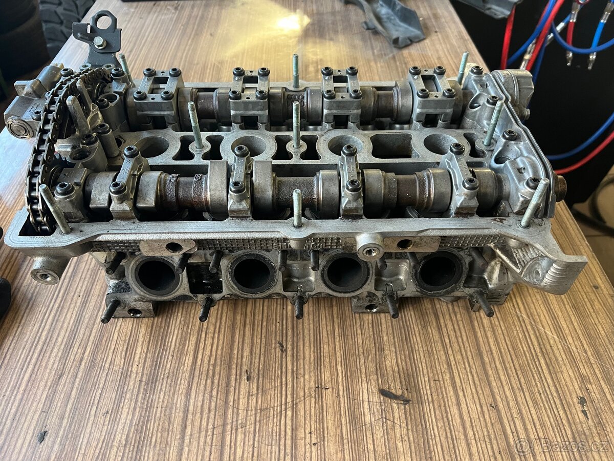 Hlava motoru 1.8T