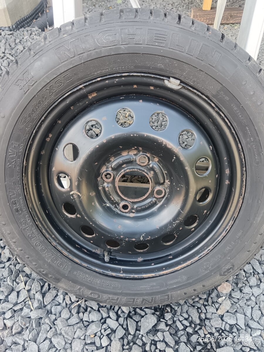 Ford Focus plechovy disk, rezerva, pneu