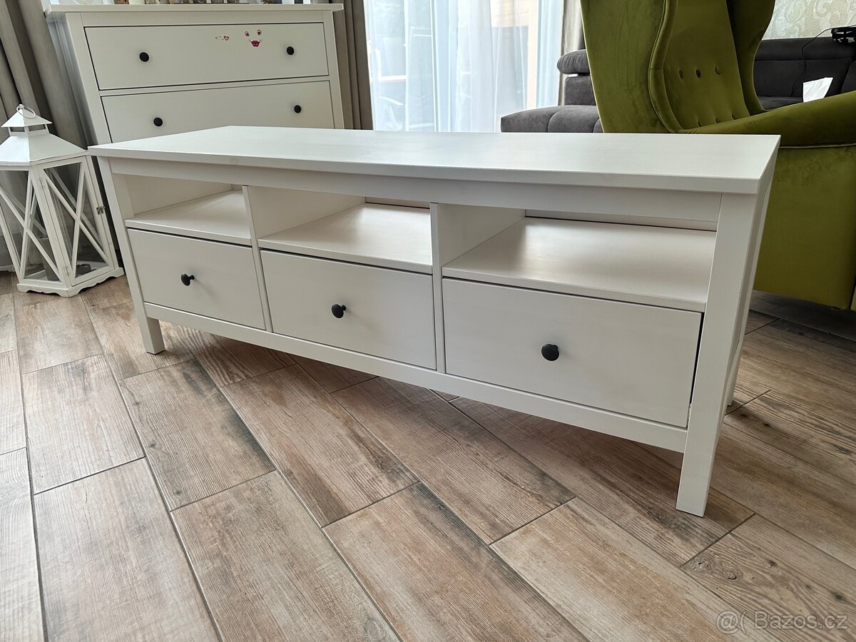 TV stolek komoda Hemnes IKEA