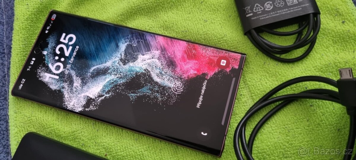 Zanovni Samsung S22 Ultra s dobijecim pouzdrem 5000Mah