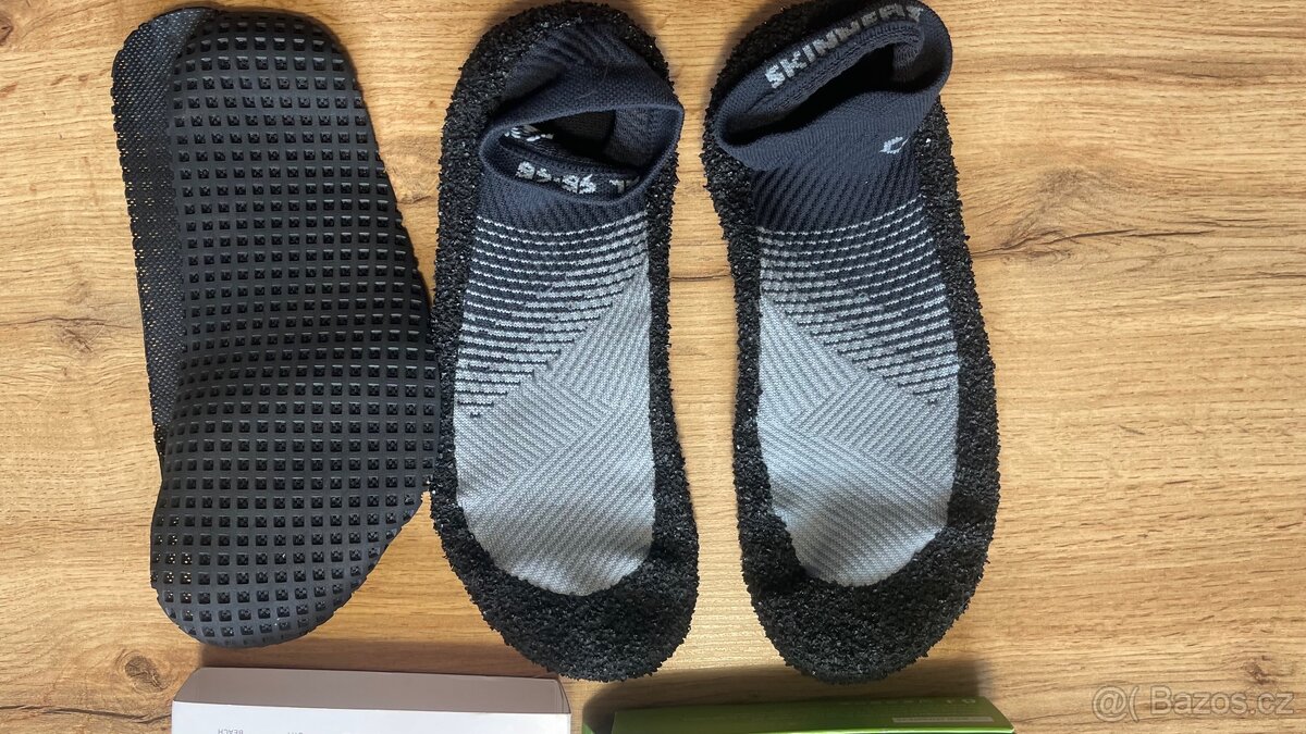 Skinners 2.0 – velikost XL (45–46), šedočerné, zánovní stav