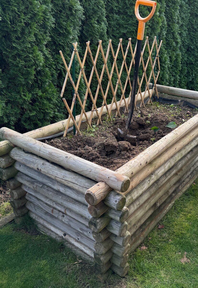 vyvýšený záhon 2 x 1 x 1 m