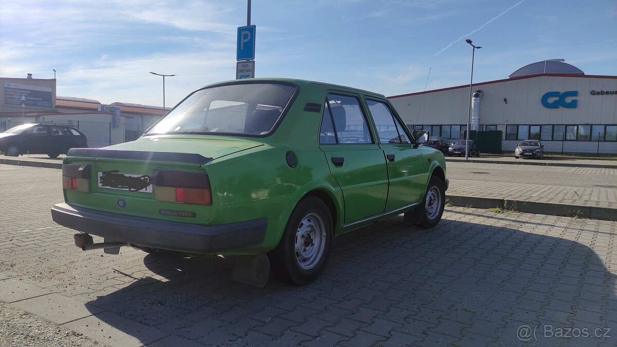 Škoda 120 L