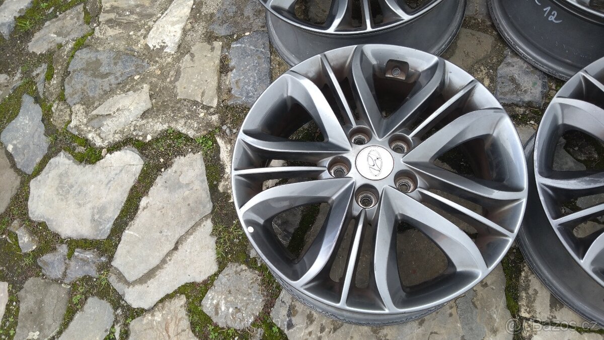 prodám original al kola 17 5x114 ,3 na HYUNDAI