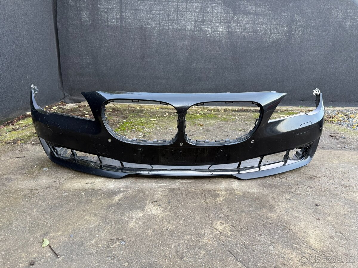 BMW řada 7 F01 F02 LCI - přední nárazník