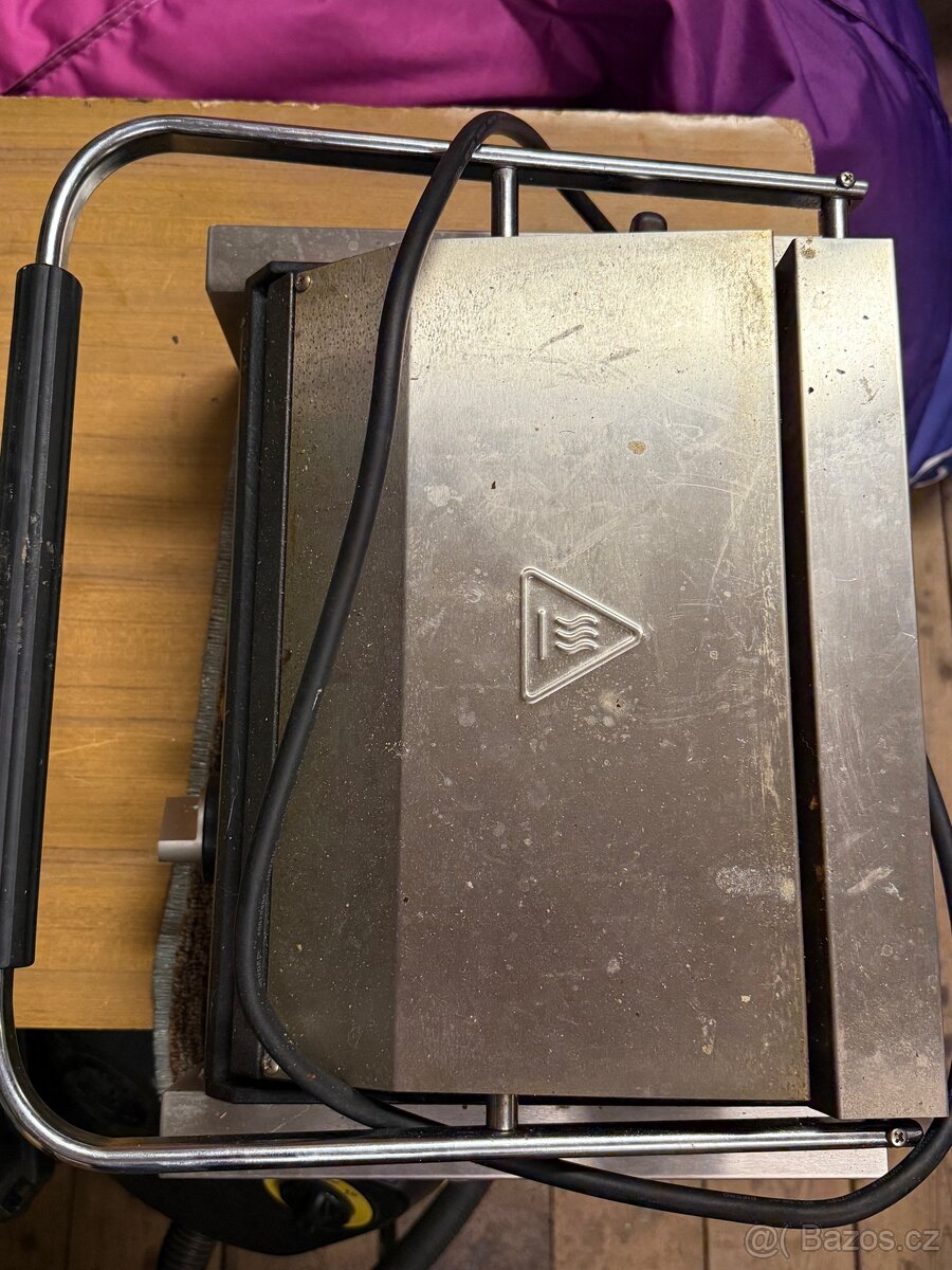 Profesionální kontaktní gril METRO GPG1202