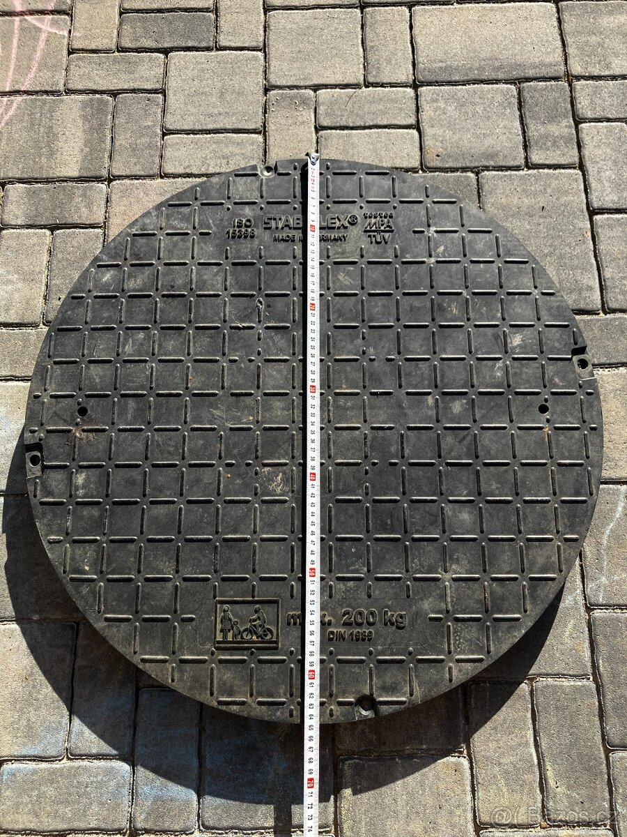 Víko retenční nádrže