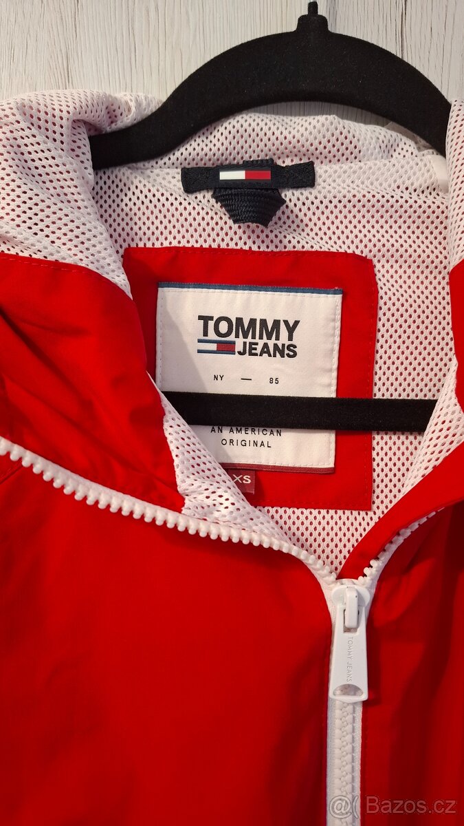 Červená bunda Tommy Hilfiger