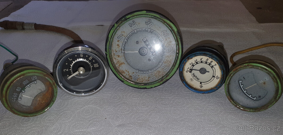 Budíky Škoda  Tatra  Praga