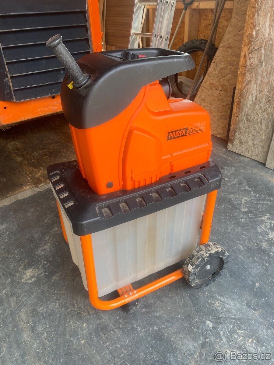 Štěpkovač/Drtič Power Cut 2500