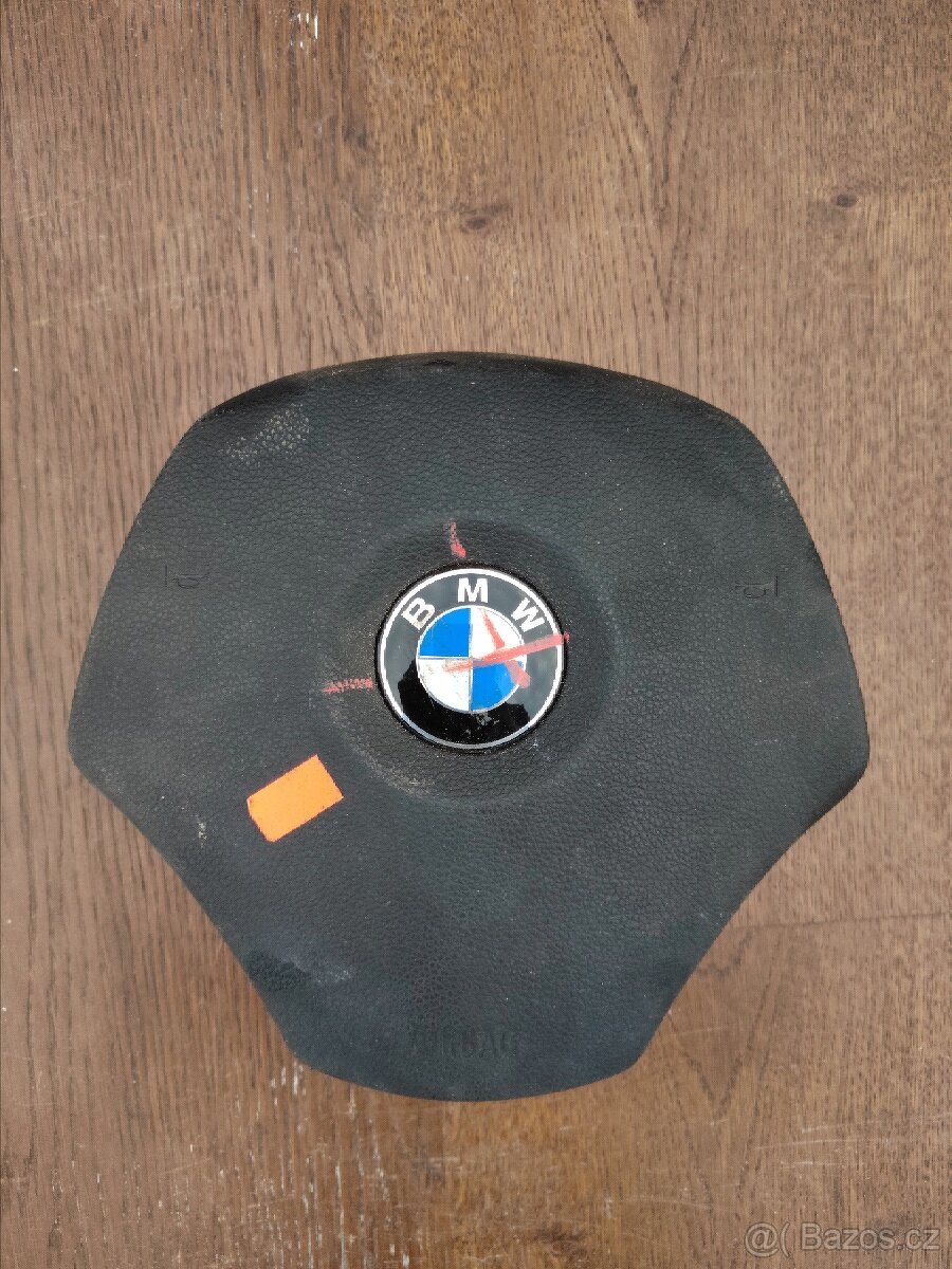 BMW záslepka volantu