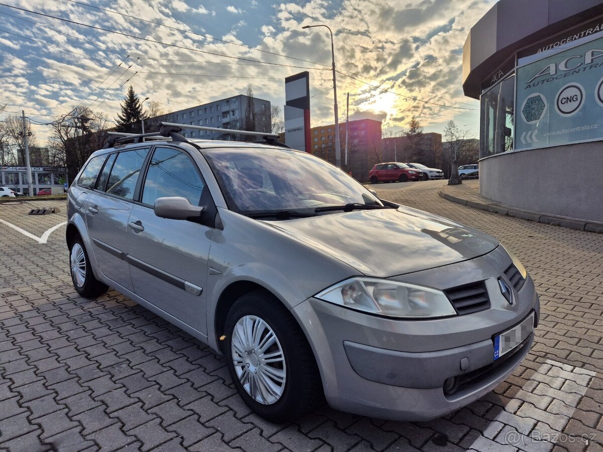 Renault Megane 1.6 benzín platná stk