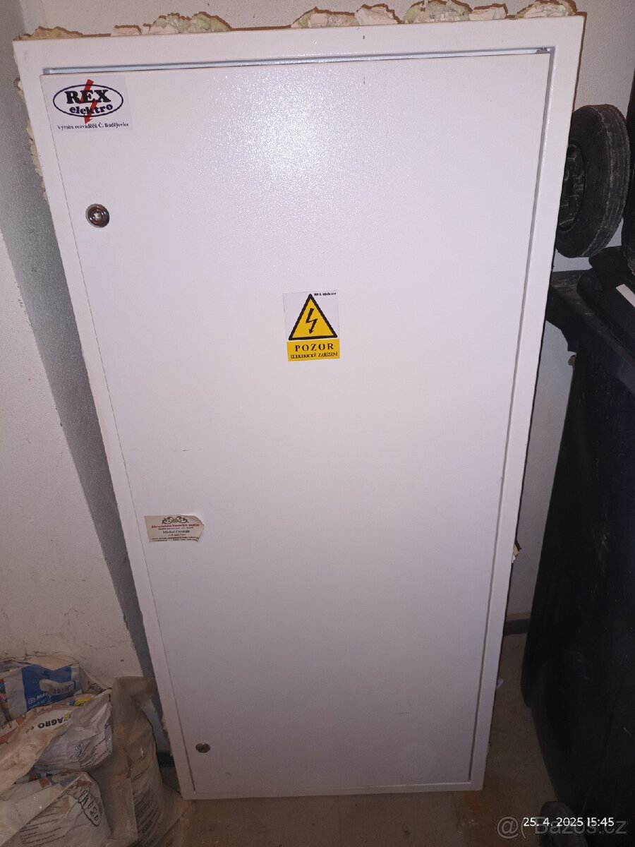 Elektrorozvadec 4 pozice