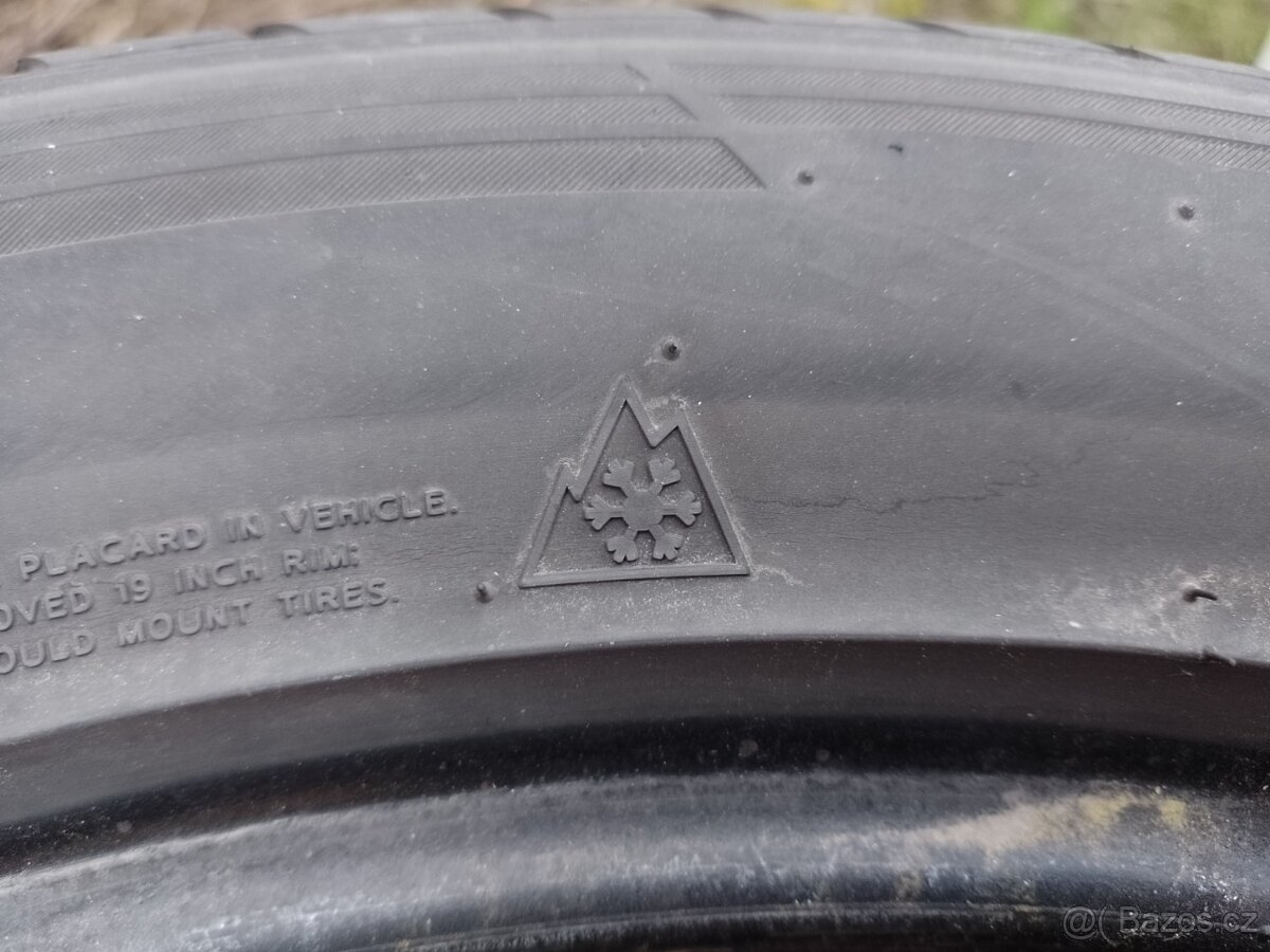 225/55 R19 99H M+S