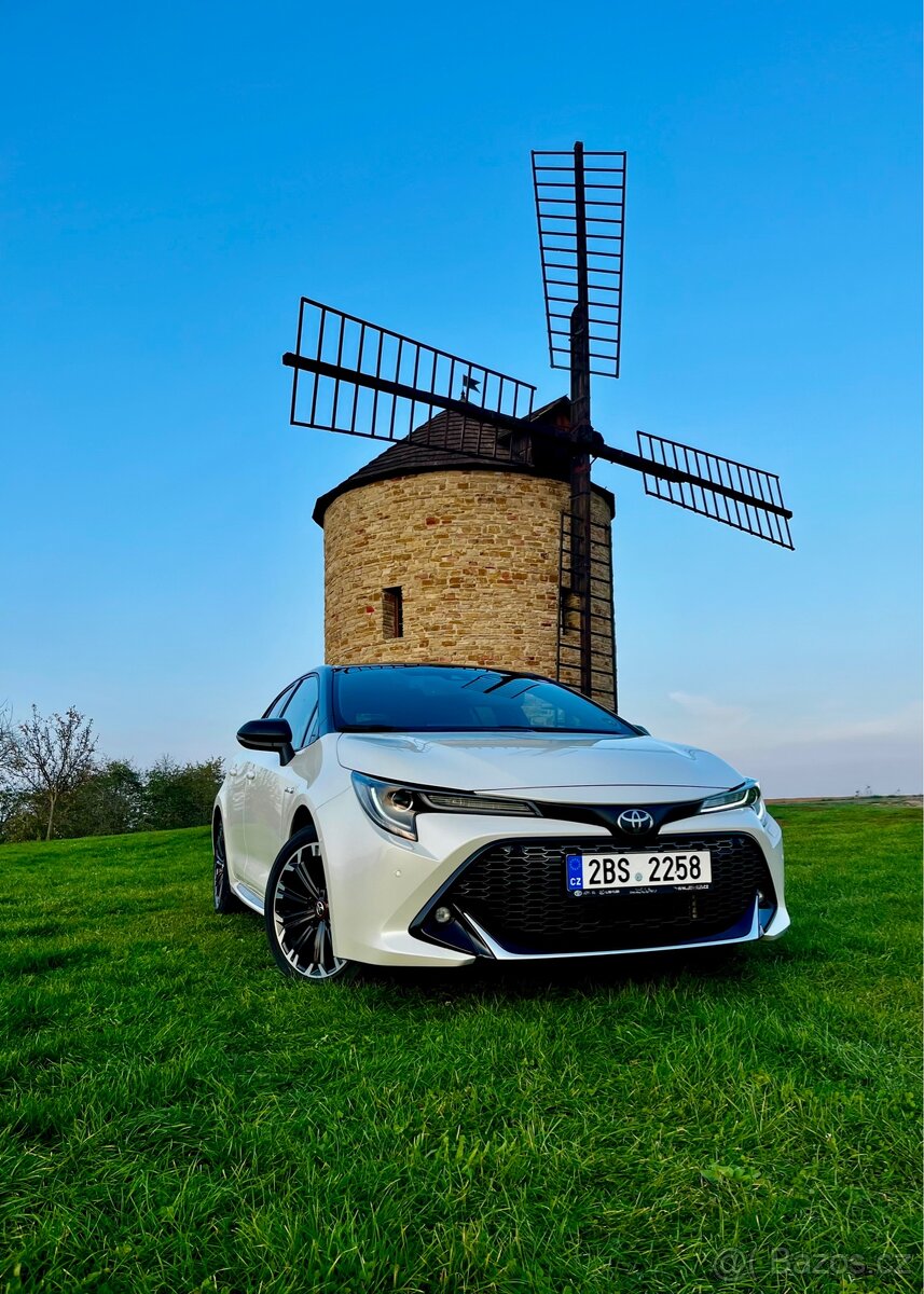 Toyota Corolla 1.8 Hybrid GR Sport Hatchback (Záruka)