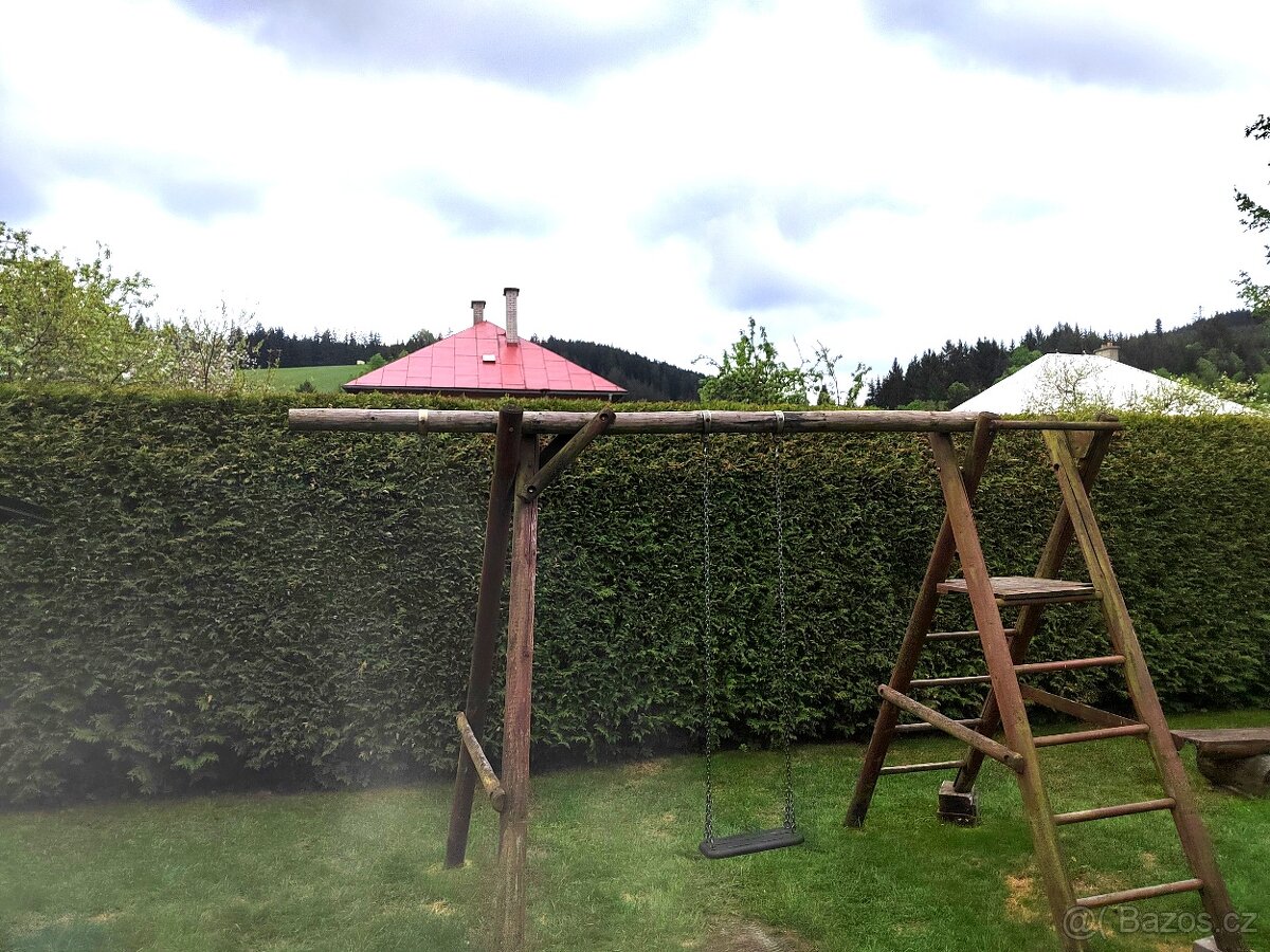 Dětské hřiště, houpacka skluzavka