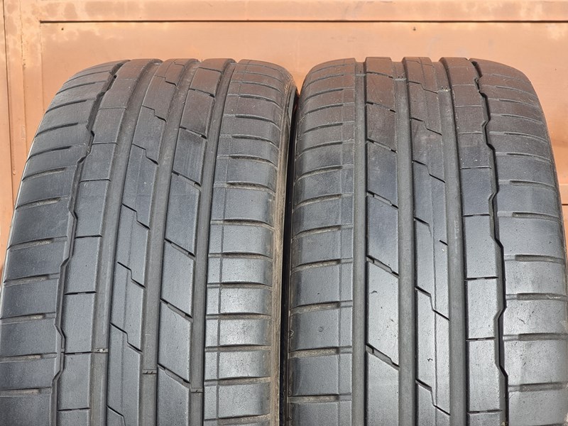 Letní Hankook 245/40/21