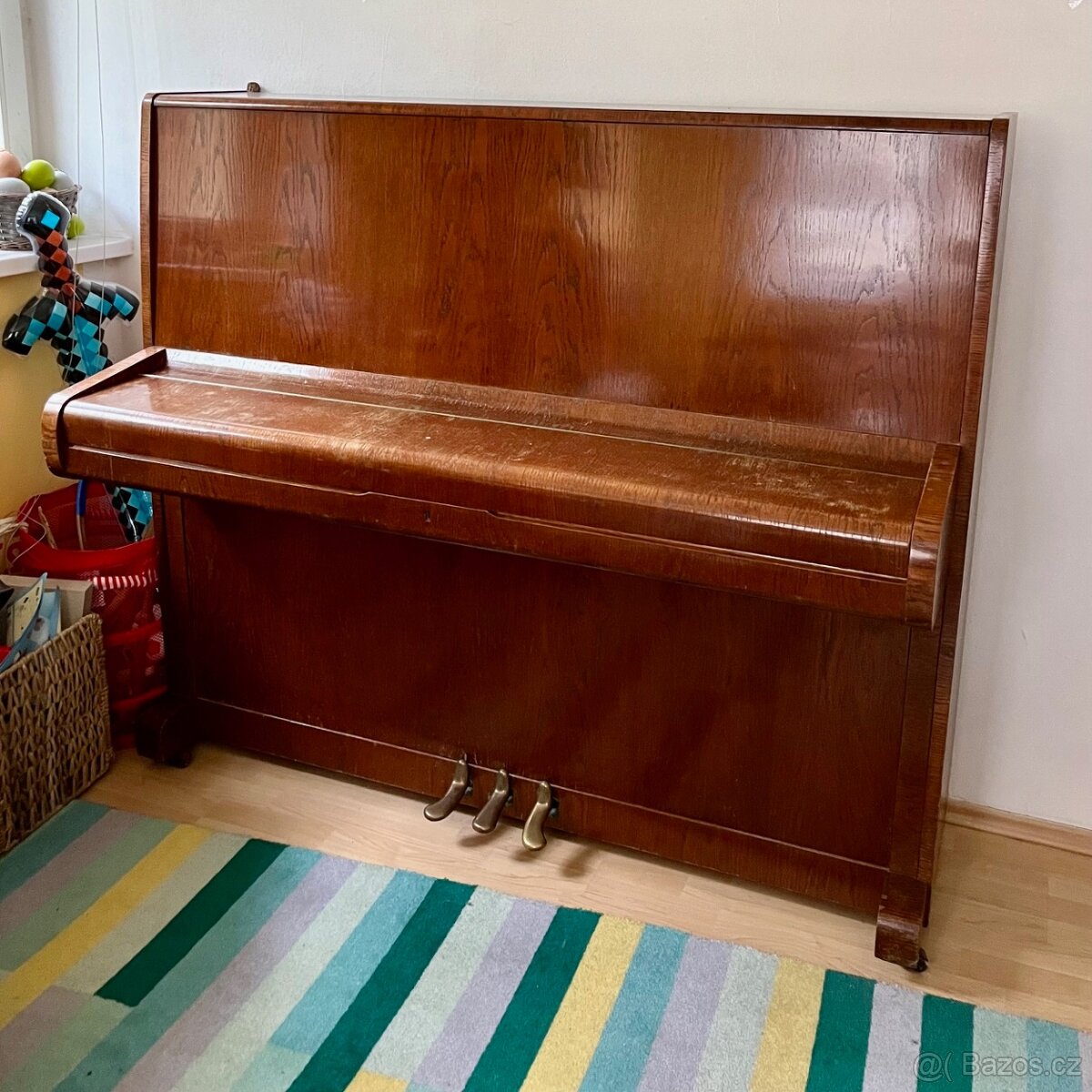 Prodáváme piano AUGUST FÖRSTER - má krásný zvuk