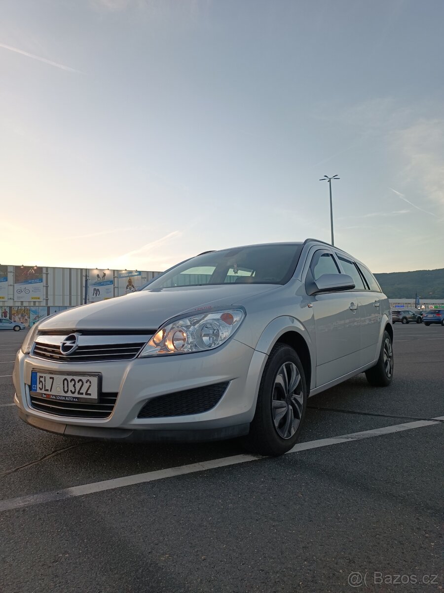 Opel Astra H kombi 1.7 Cdti 2009