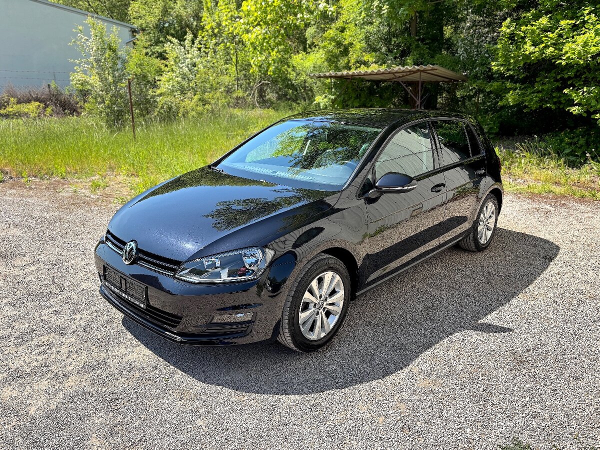 Volkswagen Golf, 1.2 TSi 77 kW 1.MAJITEL NEHAVAR. SERVISKA