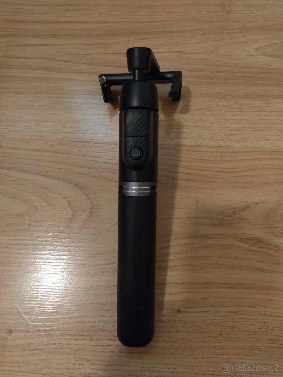 Bluetooth selfie tyč