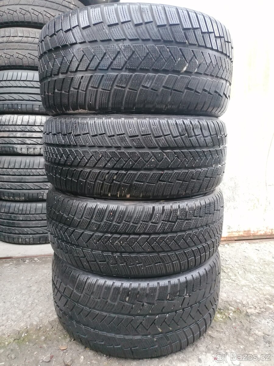 Zimní pneu = 255/40 / 225/45 R18= VREDESTEIN