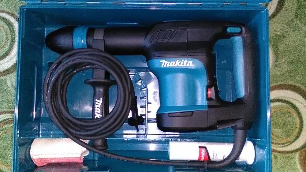 Prodám nové bourací kladivo Makita HM0870C