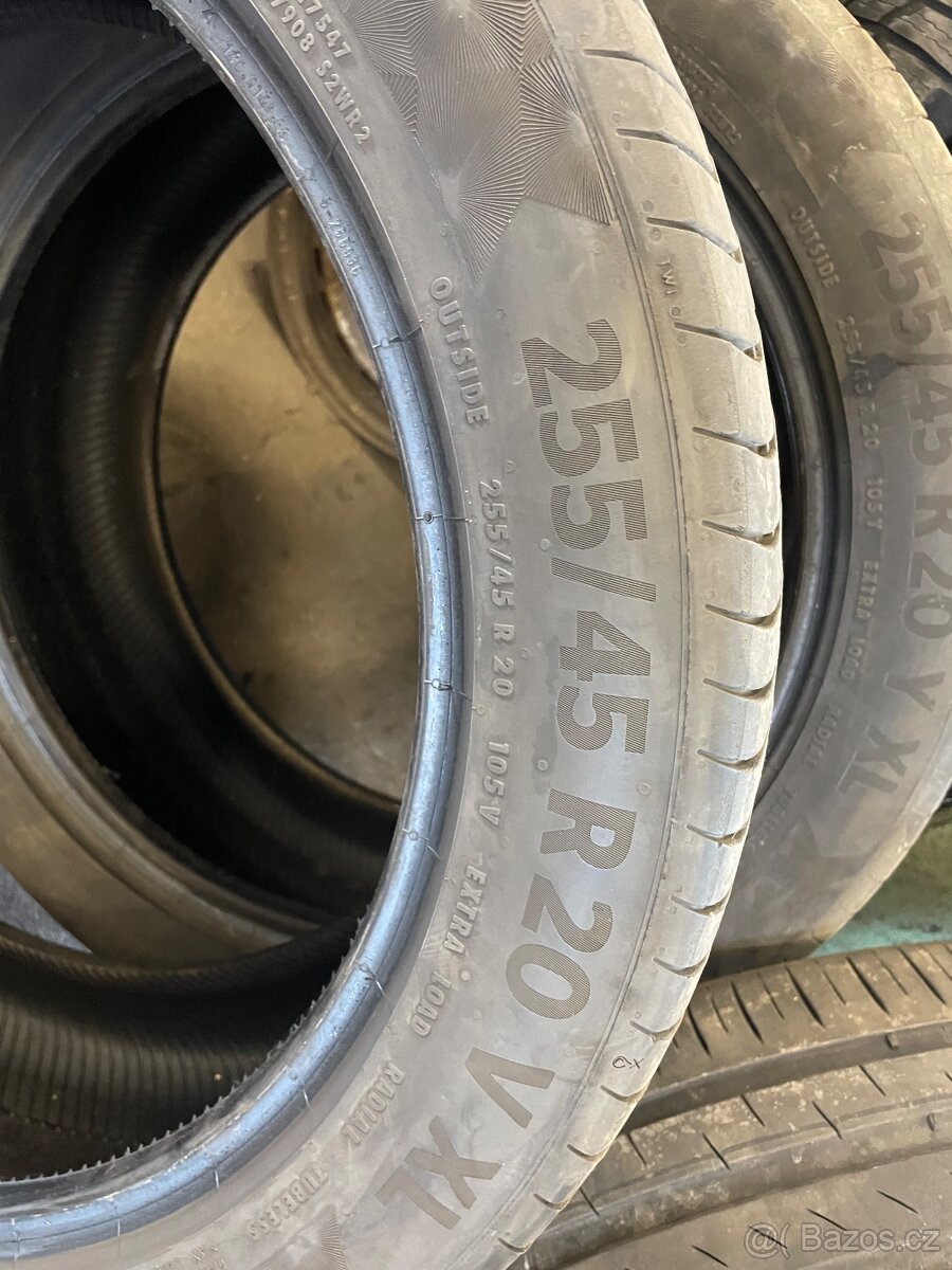 Letní pneu continental 255/45R20