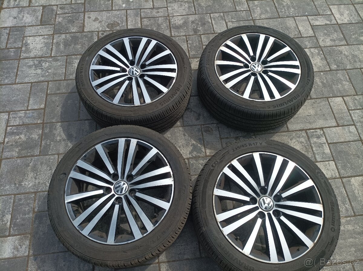 Volkswagen Golf Passat Sportsvan 5x112 ALU 17"