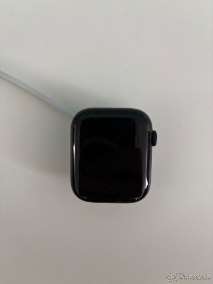Apple watch series 8
