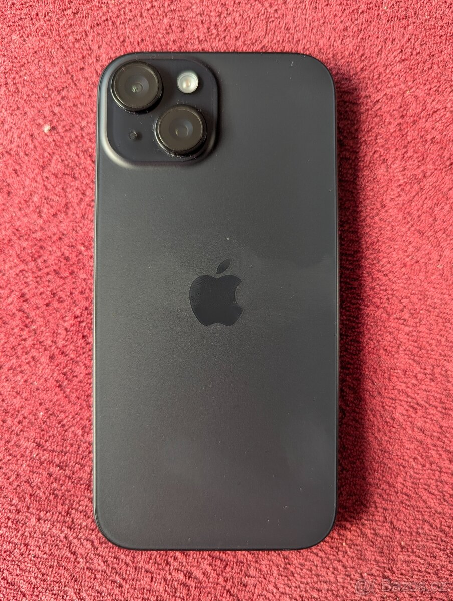iPhone 15 TOP STAV SE ZÁRUKOU