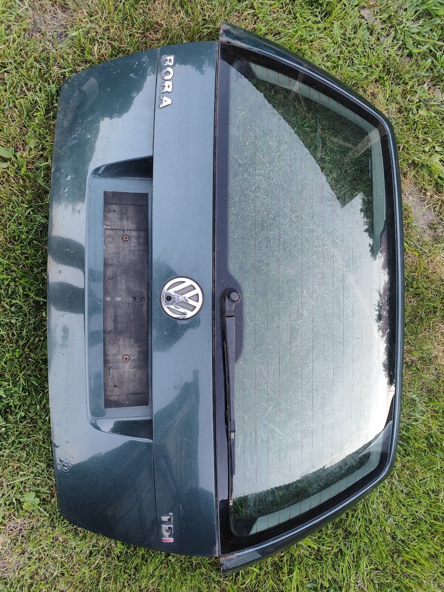 5 dveře VW Bora/ Golf IV
