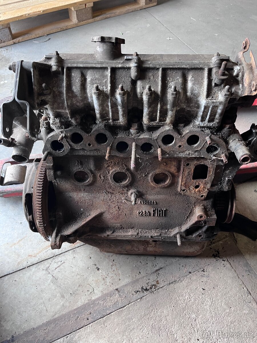 Fiat 128 motor, převodovka