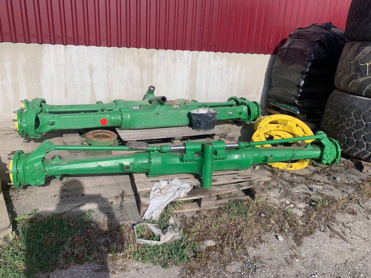 John Deere Tseries 660 670