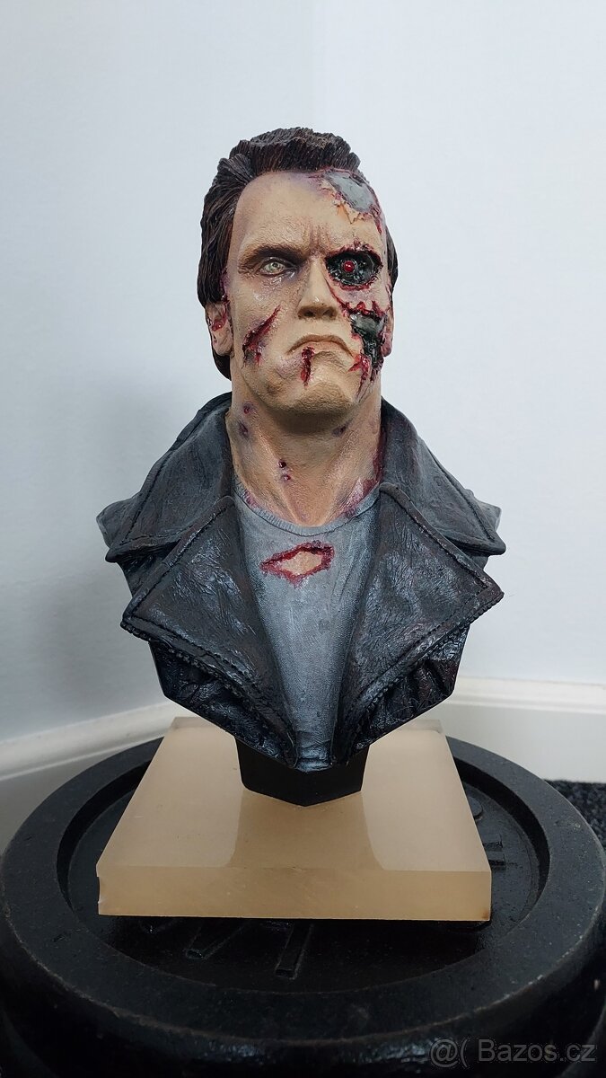 Schwarzenegger Terminátor busta