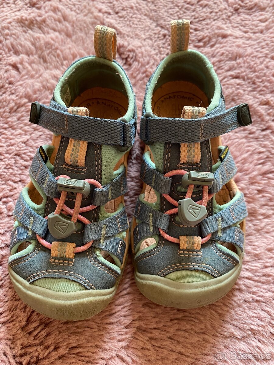 Sandále Keen 25
