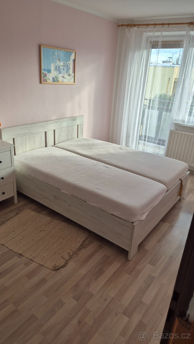Manželská postel Vario