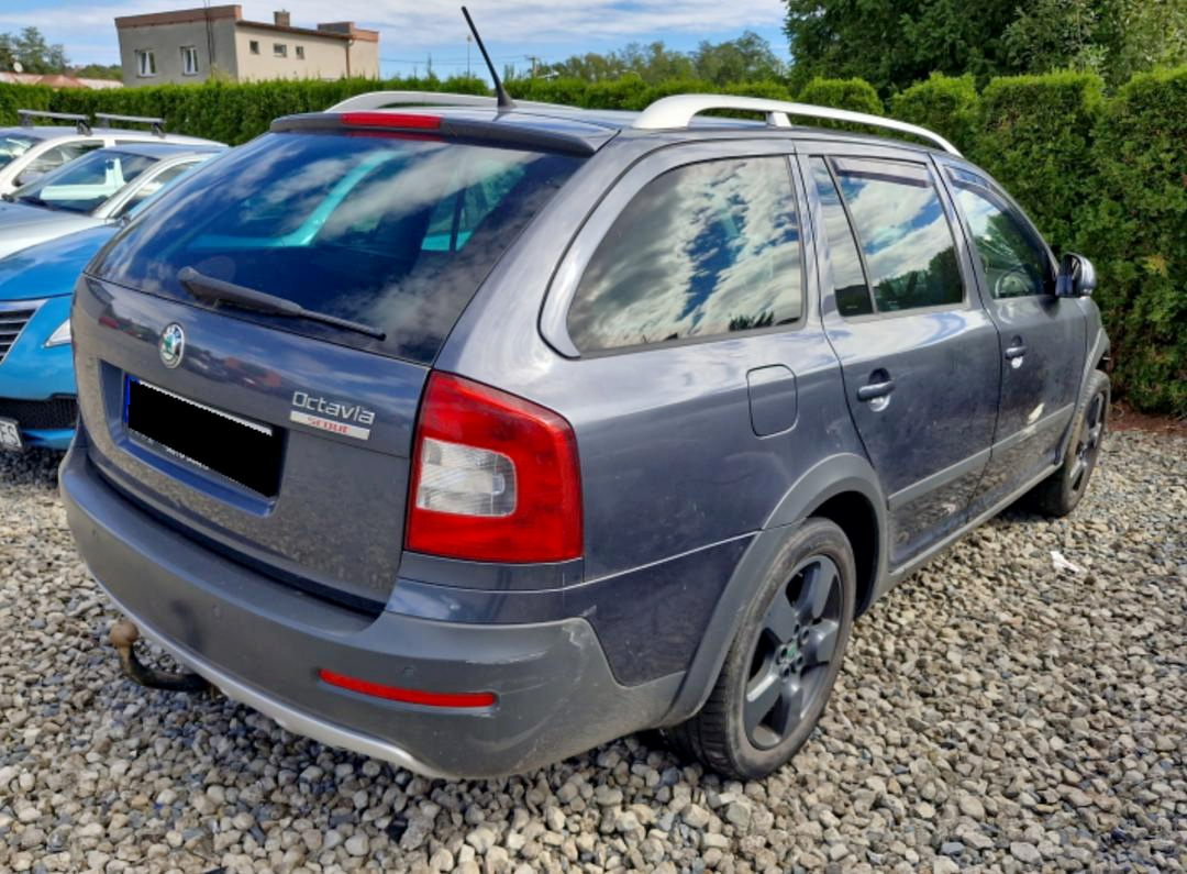 Vůz na díly Škoda Octavia 2 FL Scout kombi CFHC NJC LF8J