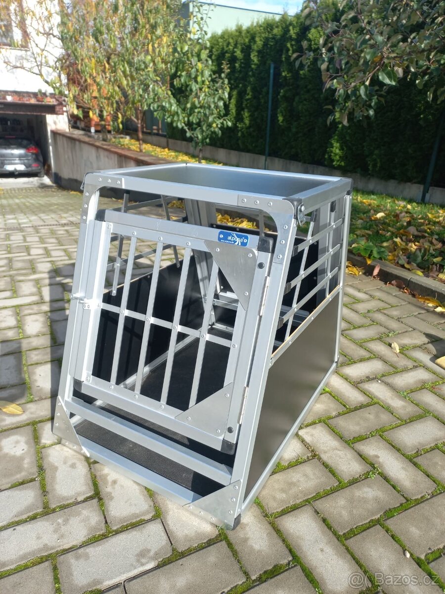 Klec pro psa do auta 72 x 50 x 62 cm