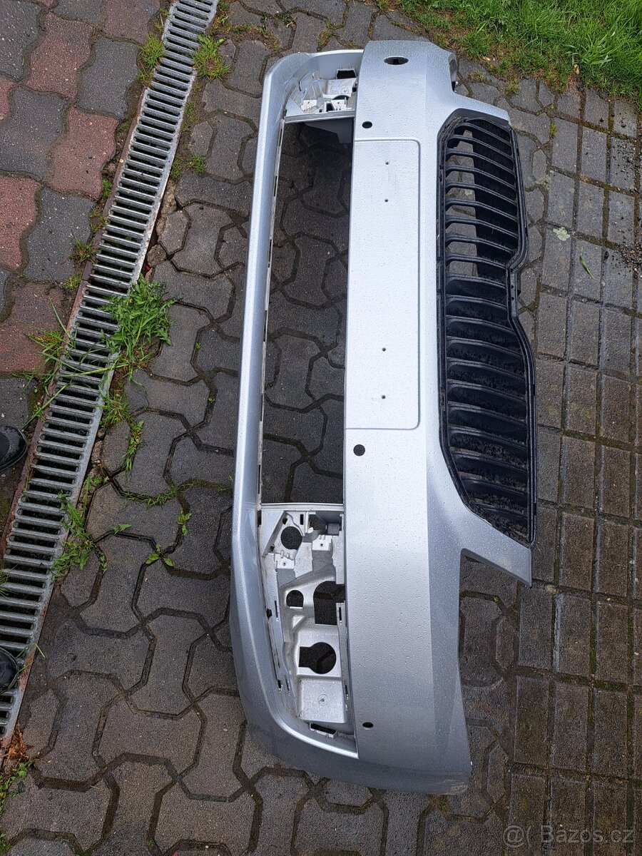 Škoda Octavia 3, III, přední nárazník.