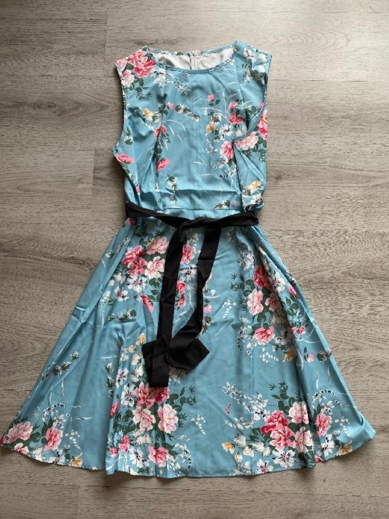 Krásné luxusní šaty vel.44/XXL