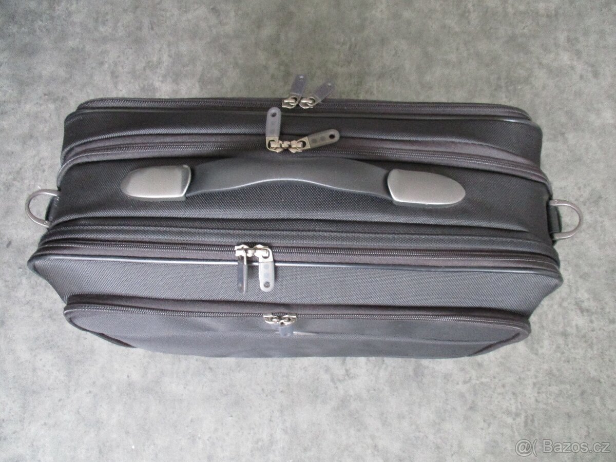 zánovní kufr samsonite office