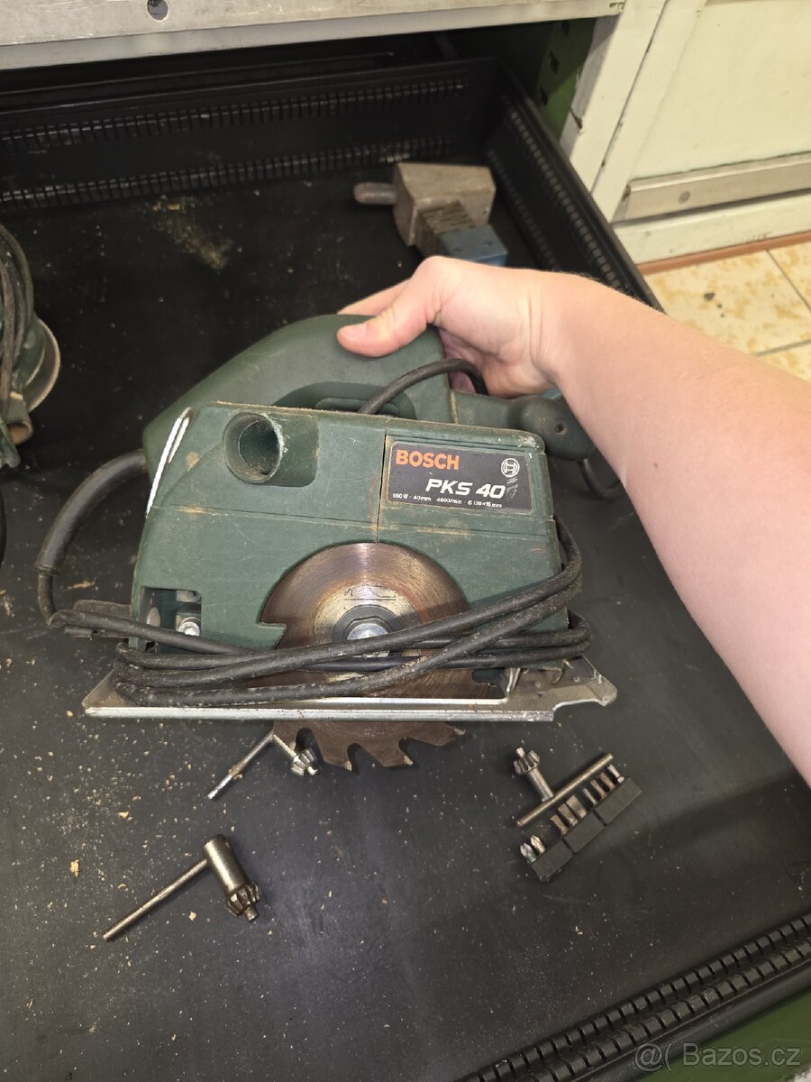 ruční okružní pila Bosch PKS 40
