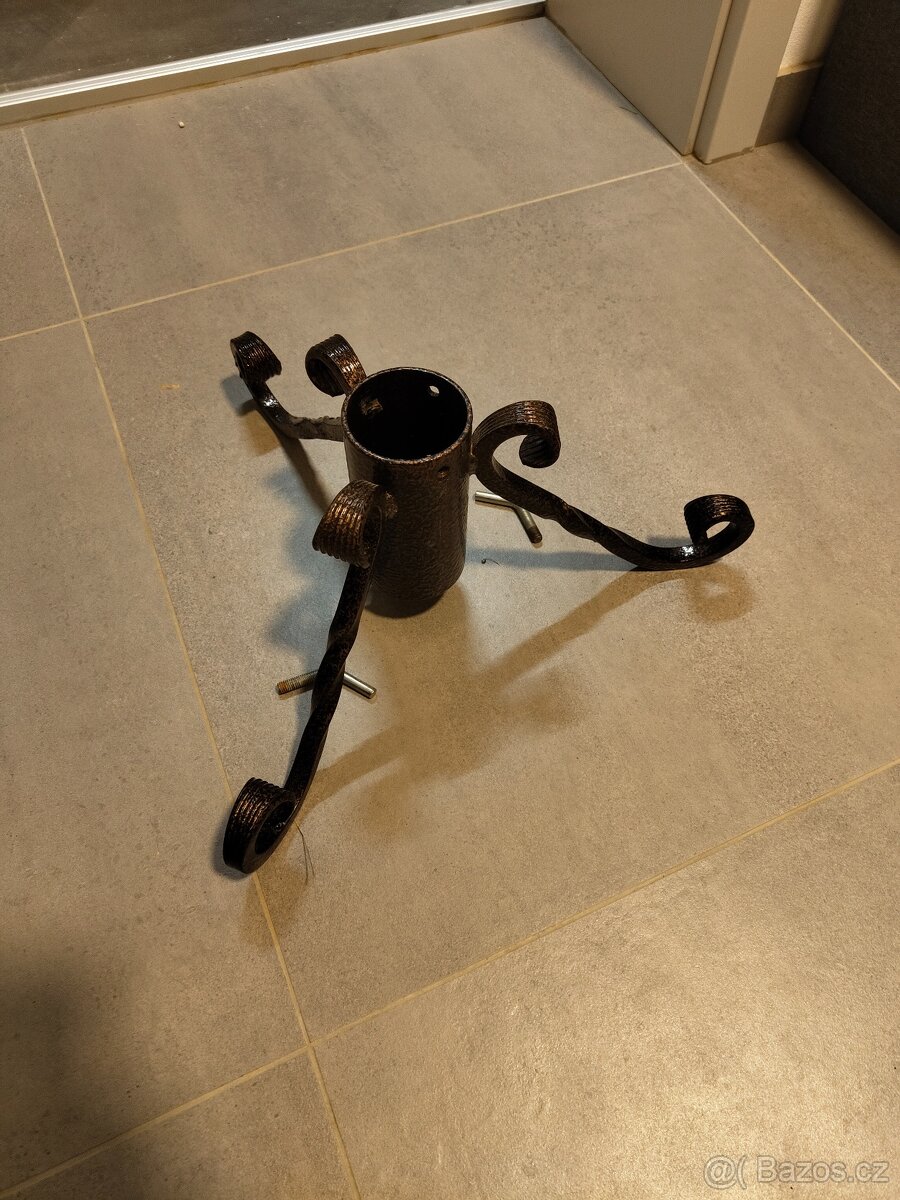 Stojan na stromeček