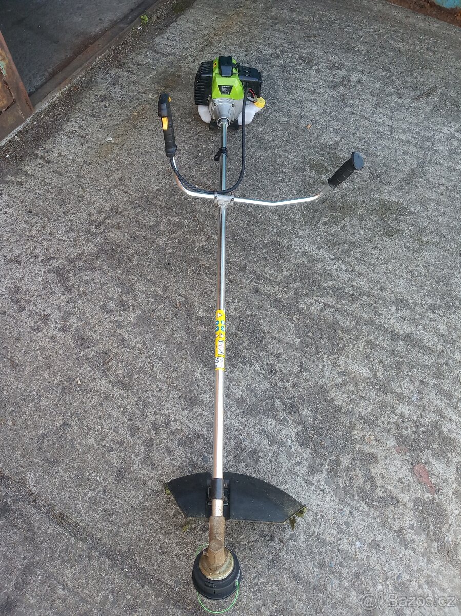 Křovinořez Fieldmann