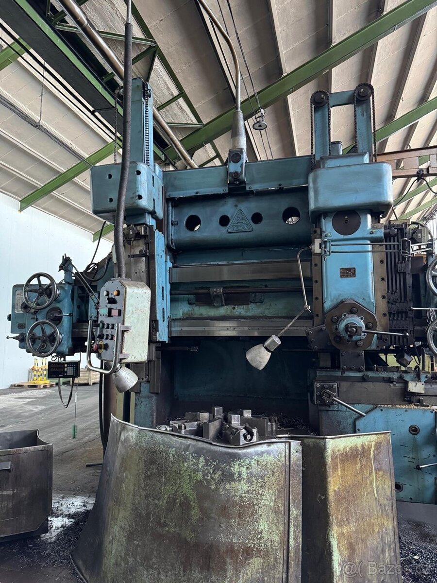 Karusel TOS SK 12 P1 (9003)